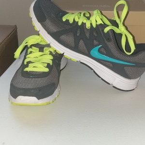 Nike tennis shoes